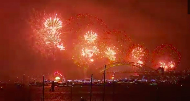Hong Kong sáng bừng trong màn pháo hoa đón năm 2018 Hong Kong sáng bừng trong màn pháo hoa đón năm 2018
