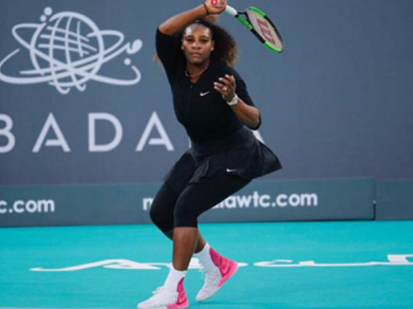 Serena thua nhà vô địch Roland Garros trong ngày tái xuất