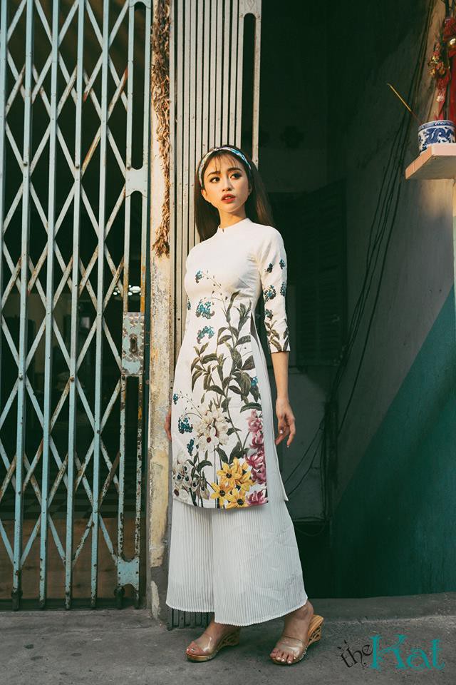 Chuẩn bị Tết tây, rục rịch Tết ta, loạt thương hiệu Việt đã tung các thiết kế áo dài duyên dáng đốn tim các nàng Chuẩn bị Tết tây, rục rịch Tết ta, loạt thương hiệu Việt đã tung các thiết kế áo dài duyên dáng đốn tim các nàng