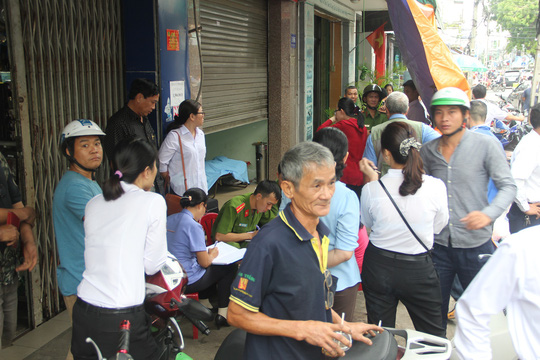 Một bảo vệ chết tại trụ sở ngân hàng