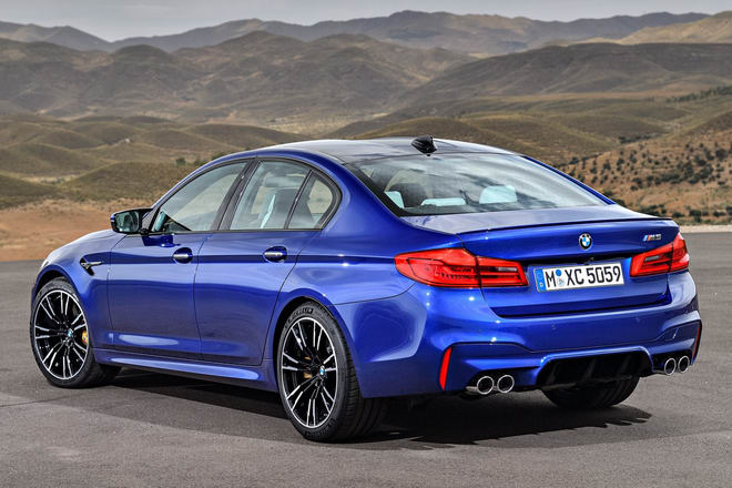 Sedan thể thao BMW M5 2018 có giá 2,3 tỷ đồng Sedan thể thao BMW M5 2018 có giá 2,3 tỷ đồng