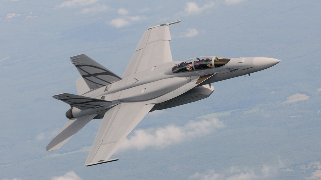 Canada mua 30 máy bay F/A-18 cũ của Australia, nhằm trả đũa Boeing