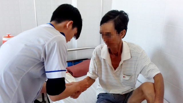 Tin quảng cáo, một người trị trĩ bị nhiễm trùng nặng