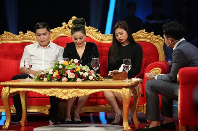 HTV chỉ đạo gỡ talk show Lê Giang tố Duy Phương ở Sau ánh hào quang