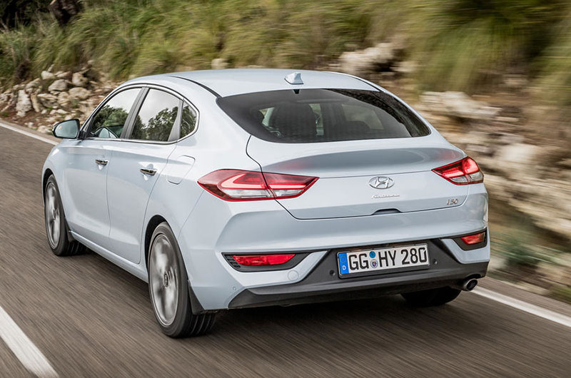 Hyundai i30 Fastback - đối thủ mới của Toyota Corolla Hyundai i30 Fastback - đối thủ mới của Toyota Corolla