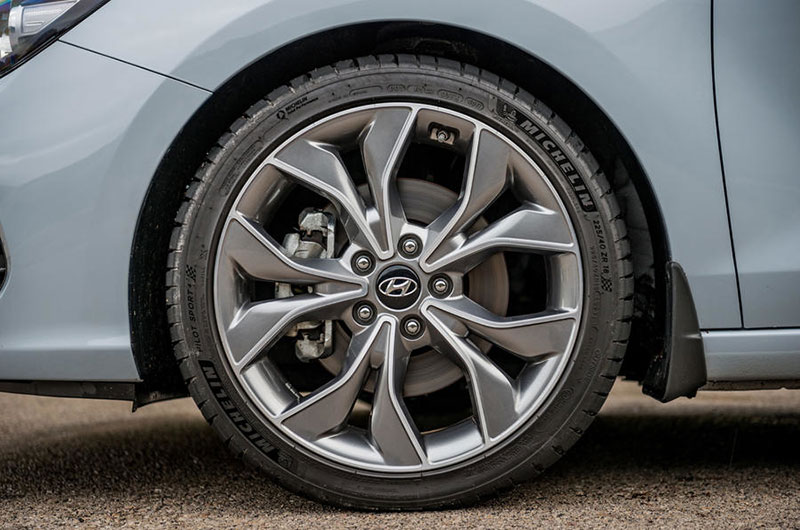 Hyundai i30 Fastback - đối thủ mới của Toyota Corolla Hyundai i30 Fastback - đối thủ mới của Toyota Corolla