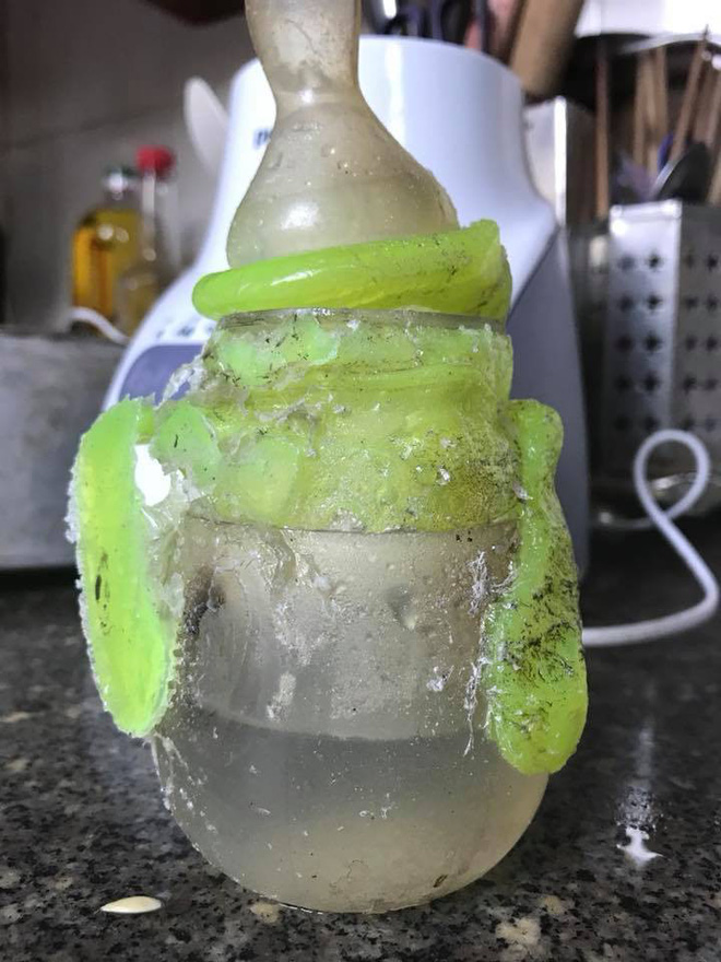 Cười rụng rốn với những pha mất não của hội mẹ bỉm sau sinh: Cá kho hóa cá thui rơm, tương ớt thành tương than