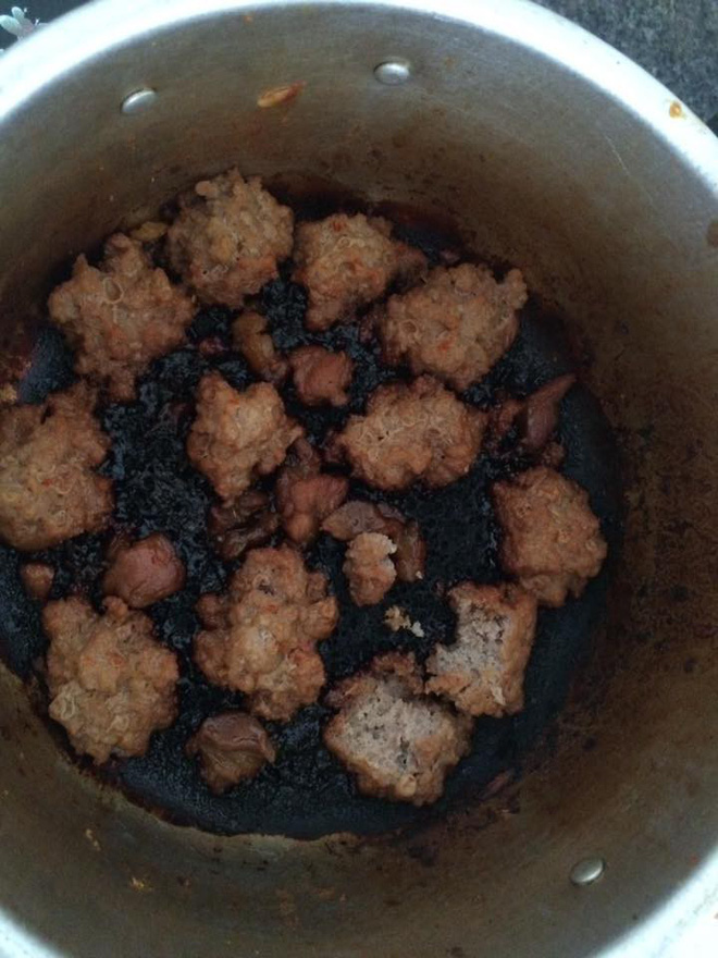 Cười rụng rốn với những pha mất não của hội mẹ bỉm sau sinh: Cá kho hóa cá thui rơm, tương ớt thành tương than