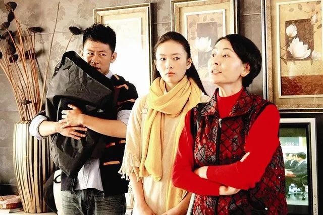 Bức thư con gái gửi bố sau nhiều lần chứng kiến mẹ bị nhà nội mắng chửi gây bão mạng Trung Quốc