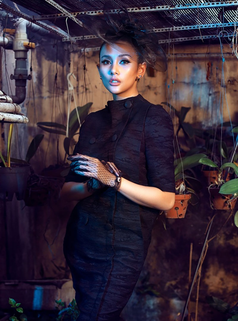 Võ Hoàng Yến hóa quý cô thập niên 1960