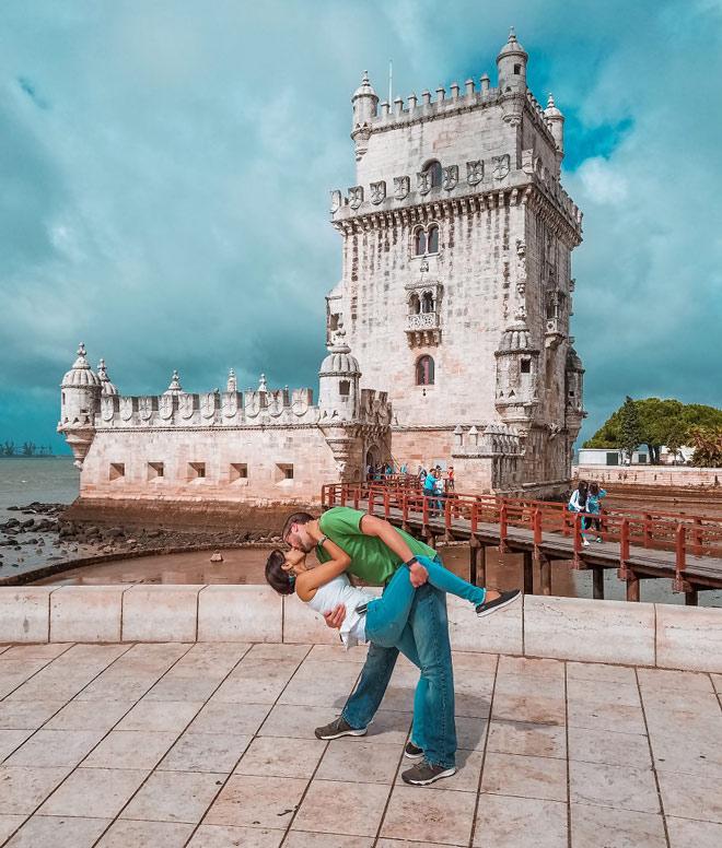 Cái kết ngọt trong bộ ảnh hôn sâu của cặp đôi yêu xa 13.000km suốt 3 năm