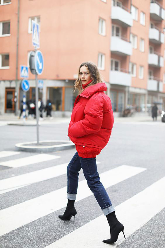 Gợi ý diện áo phao ngày mưa lạnh