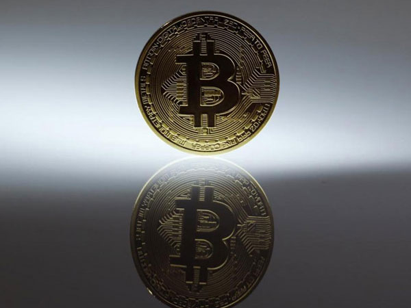 Bitcoin điên cuồng vượt ngưỡng 19.000 USD