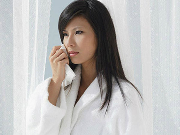 Không thể thoát khỏi sự u uất khi bị chồng phản bội