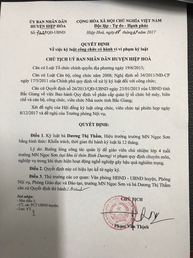 Vụ bé 4 tuổi bị đánh bầm tím toàn thân: Kỷ luật hiệu trưởng và cô giáo
