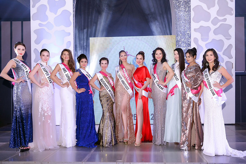 Dương Yến Ngọc mang về 2 giải phụ trong đêm bán kết Hoa hậu Quý Bà Hòa Bình Thế Giới 2017