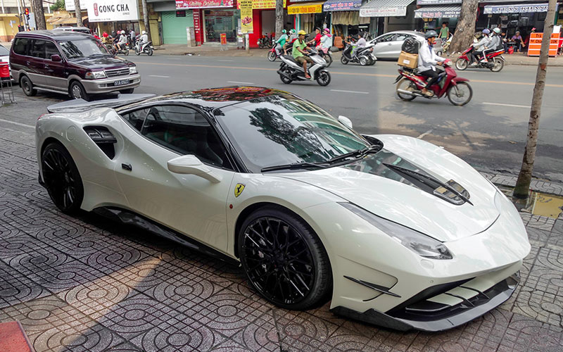 Ferrari 488 GTB Misha Deisgn đầu tiên tại Việt Nam