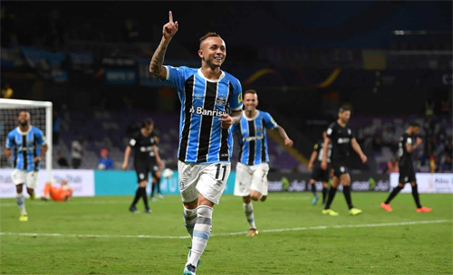 Tuyệt phẩm sút cứa lòng đưa Gremio vào chung kết FIFA Club World Cup