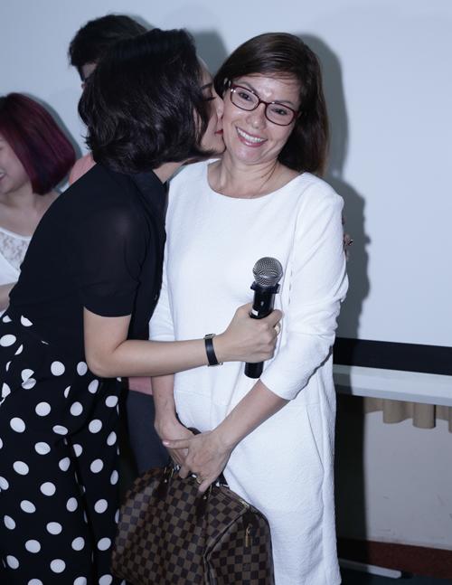 Sự khắt khe khủng khiếp mẹ Miu Lê dùng để dạy con gái trưởng thành