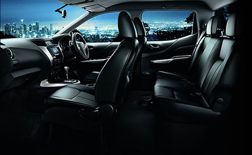 Nissan Navara Black Series đặc biệt giá 594 triệu đồng