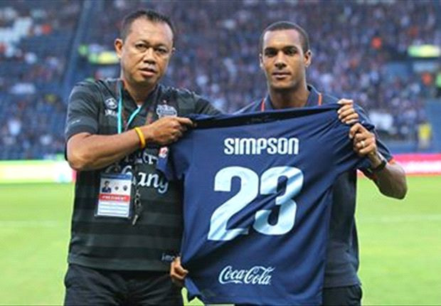 Cầu thủ Việt khó đua tranh đá chính ở Thai League