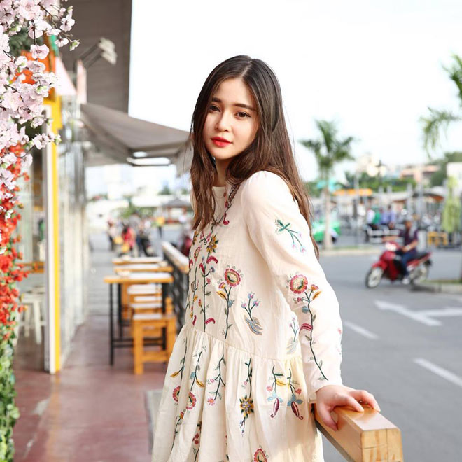 Hot girl phồn thực Đà Nẵng khoe ảnh đẹp từ trong trứng