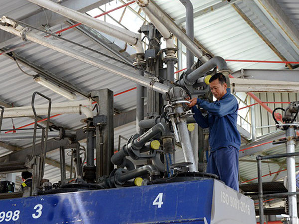 Xăng E5 thay xăng A92: Đến hẹn lại lo vỡ trận