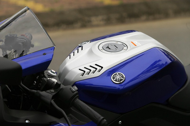 Yamaha R-15 chính thức về Việt Nam, khởi điểm từ 92 triệu đồng