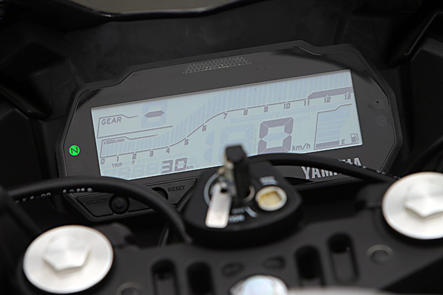 Yamaha R-15 chính thức về Việt Nam, khởi điểm từ 92 triệu đồng