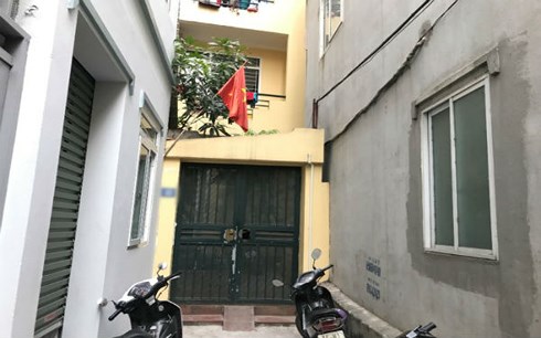 Đề nghị khởi tố vụ bé trai 10 tuổi bị mẹ kế bạo hành ở Hà Nội