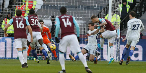 Chelsea thua đội trong nhóm xuống hạng của David Moyes