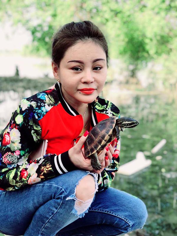 Lê Giang đi chùa tìm sự bình yên sau phát ngôn gây xôn xao về chồng cũ