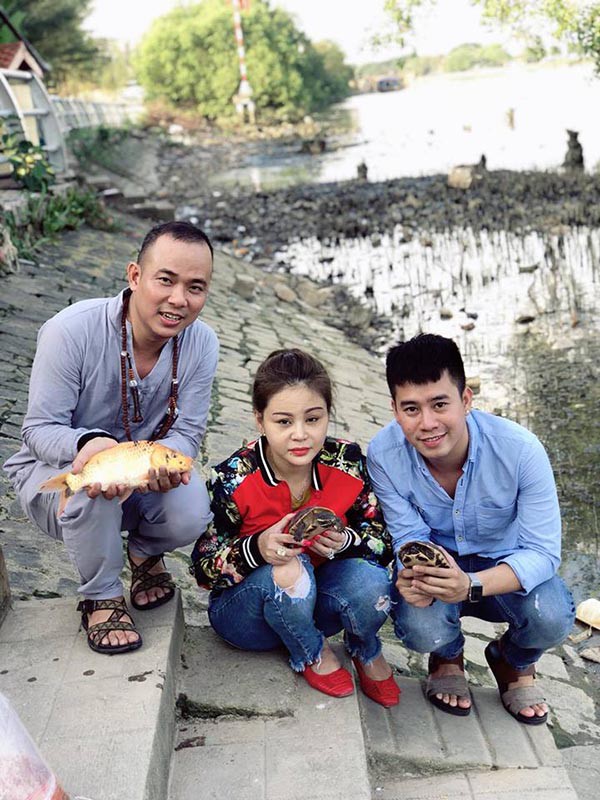 Lê Giang đi chùa tìm sự bình yên sau phát ngôn gây xôn xao về chồng cũ