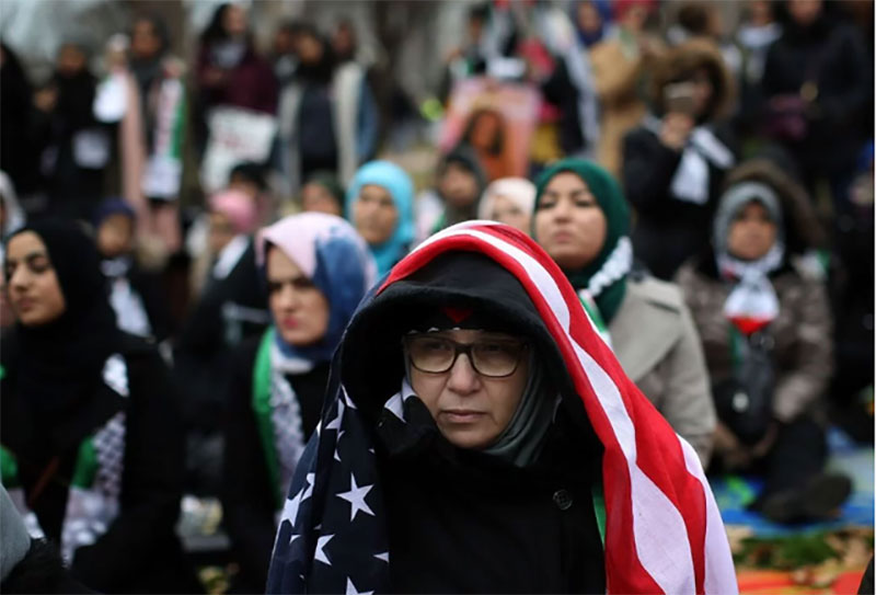 Người Hồi giáo đổ về Nhà Trắng phản đối ông Trump sau quyết định chấn động