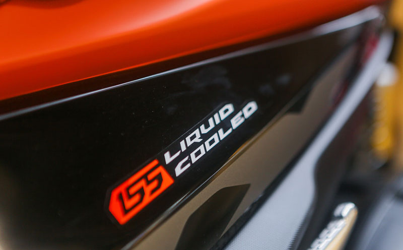 Yamaha NVX 2018 màu cam mờ, giá 52,7 triệu đồng