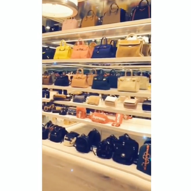 Tủ đồ tràn ngập hàng hiệu xa xỉ của hot girl Kylie Jenner