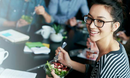 Những mẹo hay giúp bạn tiết kiệm tiền khi đi ăn hàng