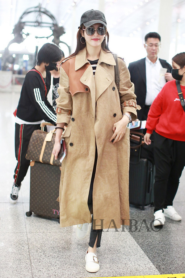 Cách phối áo khoác ấn tượng của Đường Yên