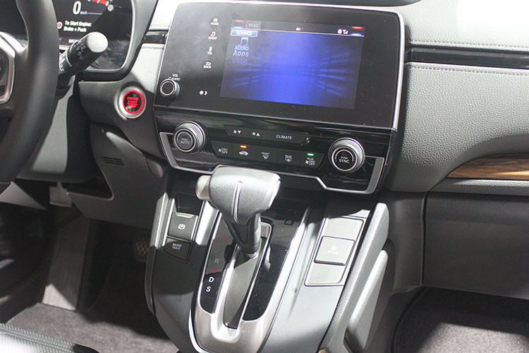 Cận cảnh Honda CR-V 7 chỗ giá hơn 1 tỷ tại Việt Nam