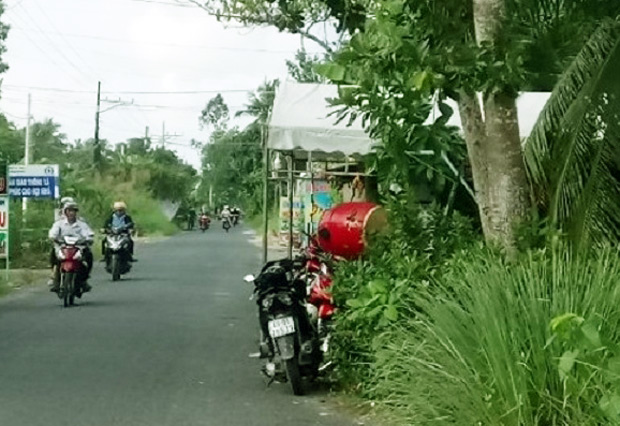 Cà Mau: Nữ hiệu phó uống thuốc tự tử, nghi do vỡ nợ