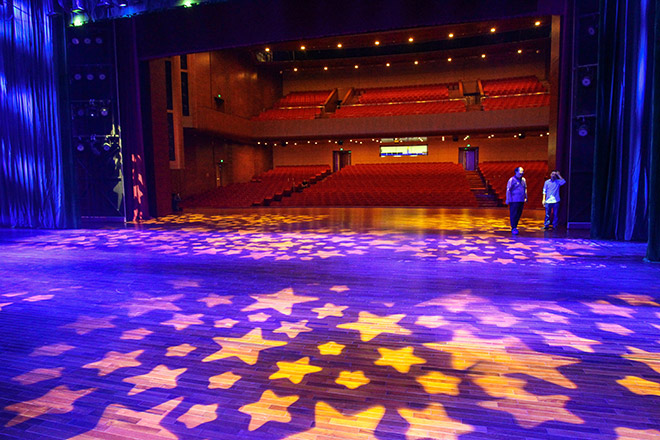 Có gì trong Cung hữu nghị Việt - Trung trị giá 800 tỉ ở Hà Nội?