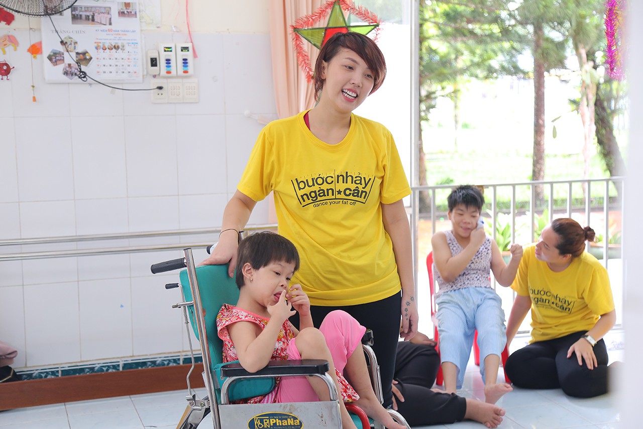 Hành trình cởi bỏ 30kg trọng lượng cơ thể của Thanh Huyền - tân Quán quân Bước nhảy ngàn cân Hành trình cởi bỏ 30kg trọng lượng cơ thể của Thanh Huyền - tân Quán quân Bước nhảy ngàn cân