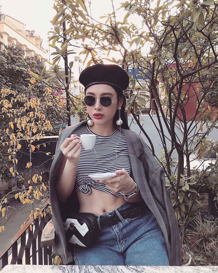 Cùng diện phong cách street style, Ninh Dương Lan Ngọc - Angela Phương Trinh: Ai chất hơn?