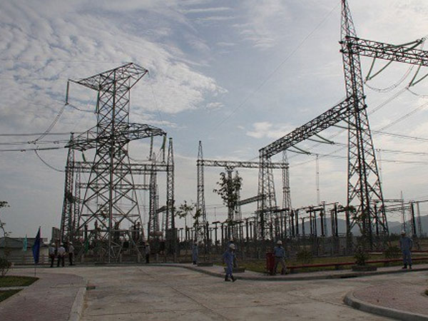 PVN đòi hoàn nhiều loại phí công trình điện, EVN nói không!