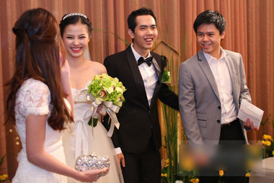 Có rất nhiều cặp đôi trong showbiz đã chia tay, sau khi cùng tham dự đám cưới này...