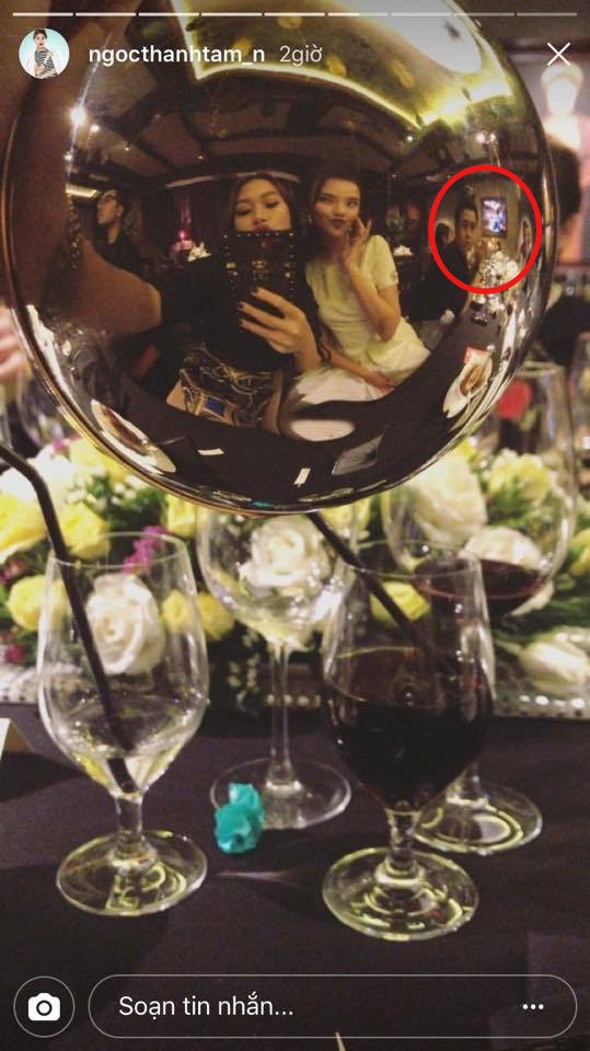 Bắt gặp Phan Thành - Xuân Thảo nắm tay tình tứ sau tiệc sinh nhật