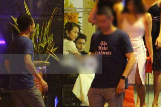 Bắt gặp Phan Thành - Xuân Thảo nắm tay tình tứ sau tiệc sinh nhật