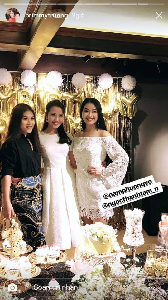 Bắt gặp Phan Thành - Xuân Thảo nắm tay tình tứ sau tiệc sinh nhật Bắt gặp Phan Thành - Xuân Thảo nắm tay tình tứ sau tiệc sinh nhật