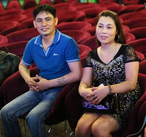 Chân dung mẹ trẻ đẹp, sành điệu của Sơn Tùng M-TP Chân dung mẹ trẻ đẹp, sành điệu của Sơn Tùng M-TP