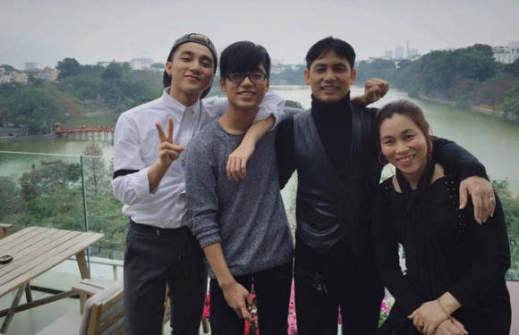 Chân dung mẹ trẻ đẹp, sành điệu của Sơn Tùng M-TP